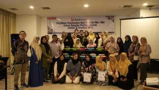 PT. Bukit Asam Laksanakan Kegiatan Pelatihan Pembuatan Kue Bersama Ibu-Ibu UMKM Pekanbaru