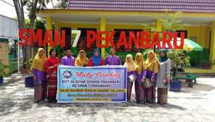 SDIT Al Izhar Studi Banding Program Sekolah Sahabat Keluarga ke SMAN 7 Pekanbaru