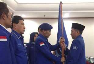 Asri Auzar Pimpin Partai Demokrat Provinsi Riau