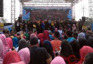 Ribuan Masyarakat Riau Ramaikan Peringatan HKN ke-53 Bersama Gubri Andi Rachman di CFD