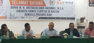 Cek Kesiapan Pengawasan Pilkada, Andi Rachman Kunjungi Bawaslu Riau