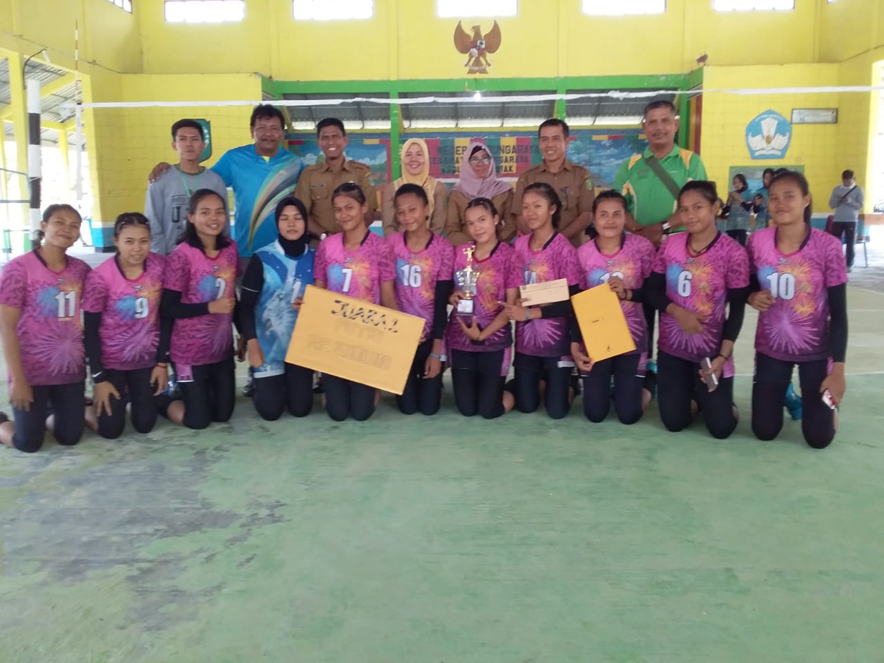 Tim Putri SMANOR Juara 1 Turnamen Volly Ball SLTA se-Provinsi Piala Kadisdik Riau