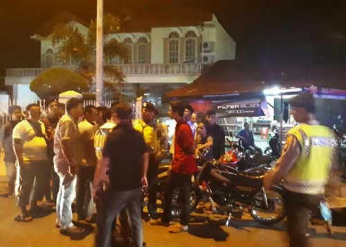 Aksi Sekelompok Remaja di Jalan Ahmad Yani Pekanbaru Dibubarkan Polisi