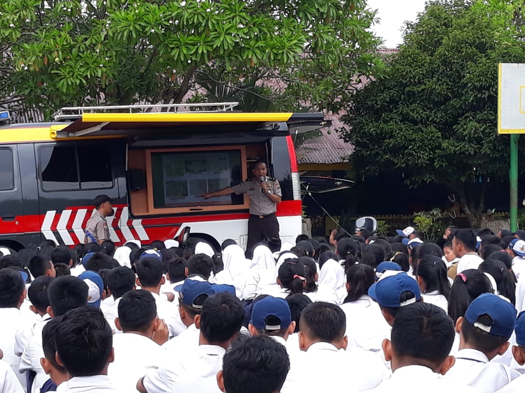 Polsek Payung Sekaki Gelar Giat Binredawan dan Program Polisi Peduli Pendidikan di SMPN 33 Pekanbaru
