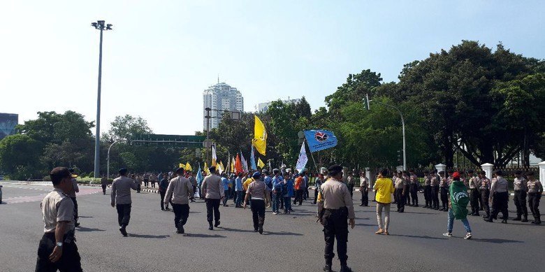 3 Tahun Jokowi-JK, Mahasiswa Demo di Depan Istana