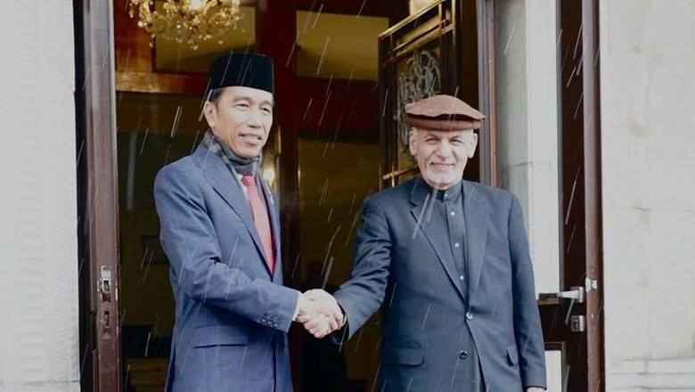 Jokowi Dikawal 2 Heli dan Kendaraan Lapis Baja di Afghanistan