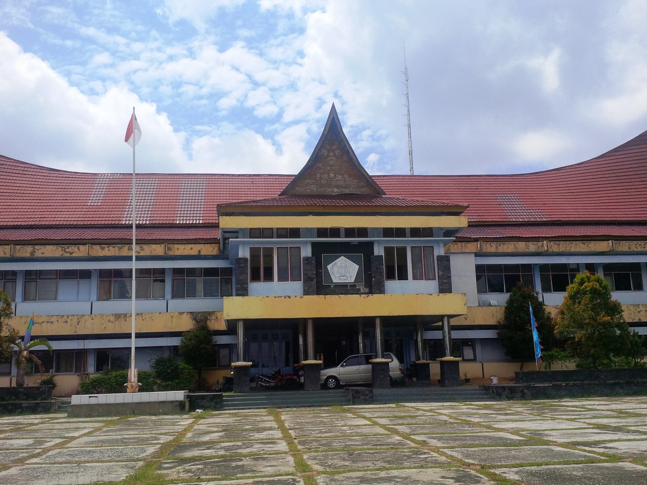 SMP Negeri Unggul Terpadu Juga Ditutup