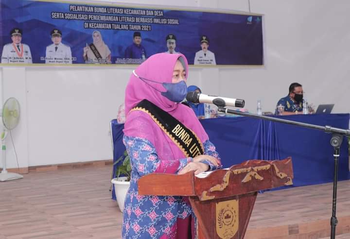 Bunda Literasi Kab.Siak Rasidah,Kukuhkan Bunda Literasi Kec.Tualang Dan Kec.Kandis