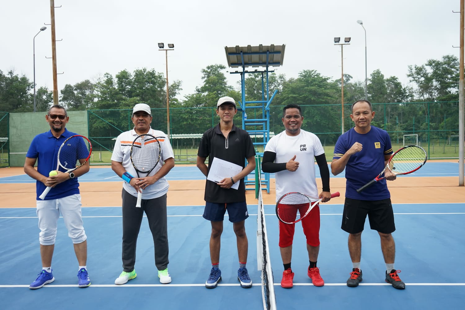 Tanding Persahabatan Tenis,Tim Ganda Bupati Kab Siak vs Tim Bupati Kab.Pelalawan