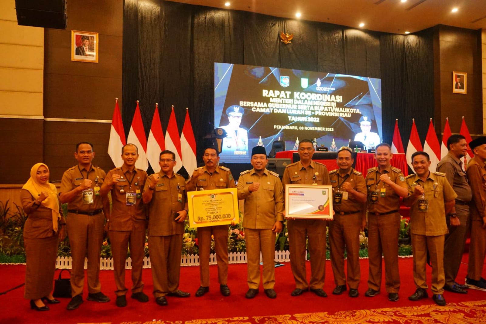 Wabup Kab.Siak Hadiri Rakor Bersama Mendagri,Gubri,Bupati/Walikota,Camat dan Lurah se Riau