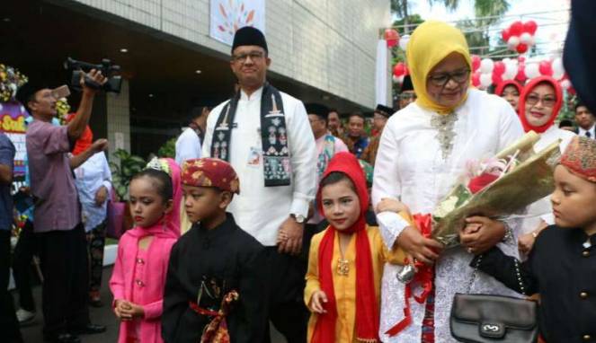 Hari Guru, Anies Minta Warga Jakarta Hubungi Gurunya