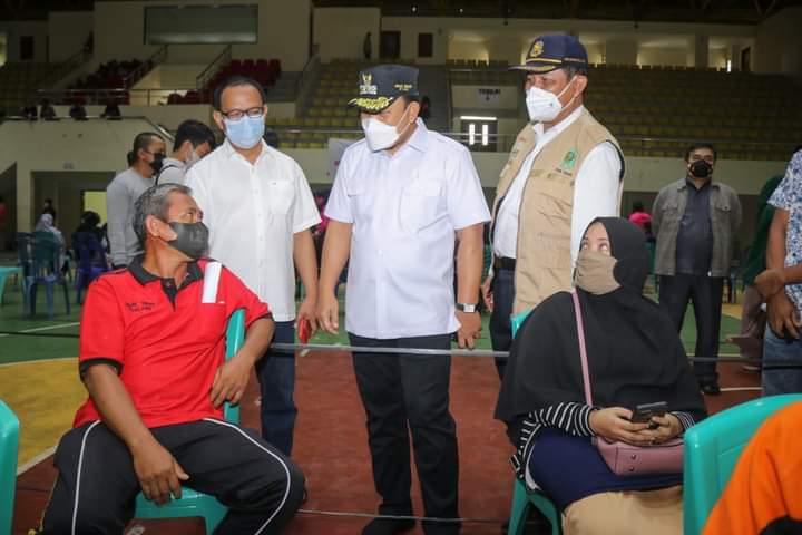 Wabub Kab.Siak Tinjau Vaksinasi Massal Dalam Rangka HUT Bhayangkara di Kec.Tualang