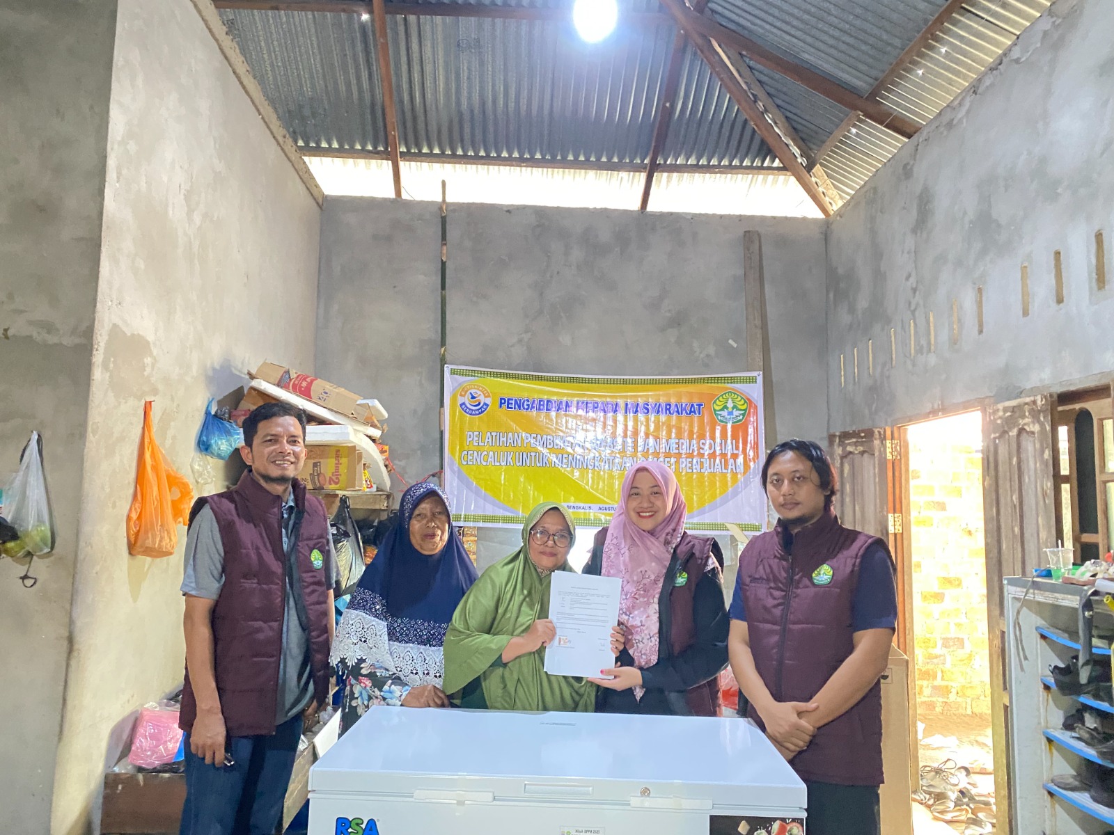 UNRI Bantu Nelayan Bengkalis “Naik Kelas”, Cencaluk Siap Go Digital