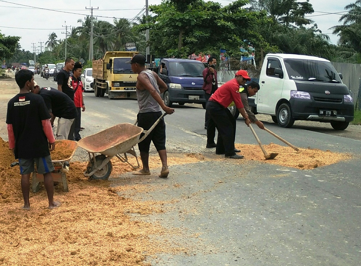 Peduli Lingkungan, BMI Riau Lakukan 