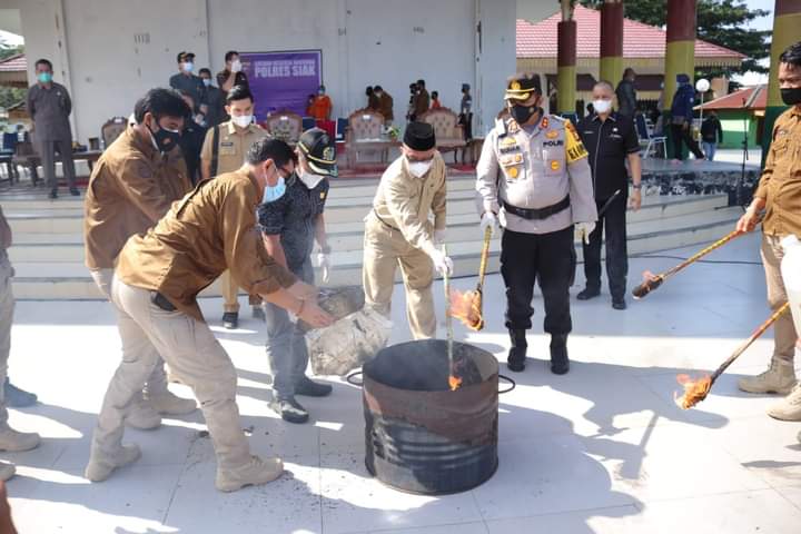 Sekdakab Hadiri Pemusnahaan Barang Bukti Narkoba Bersama Polres Siak