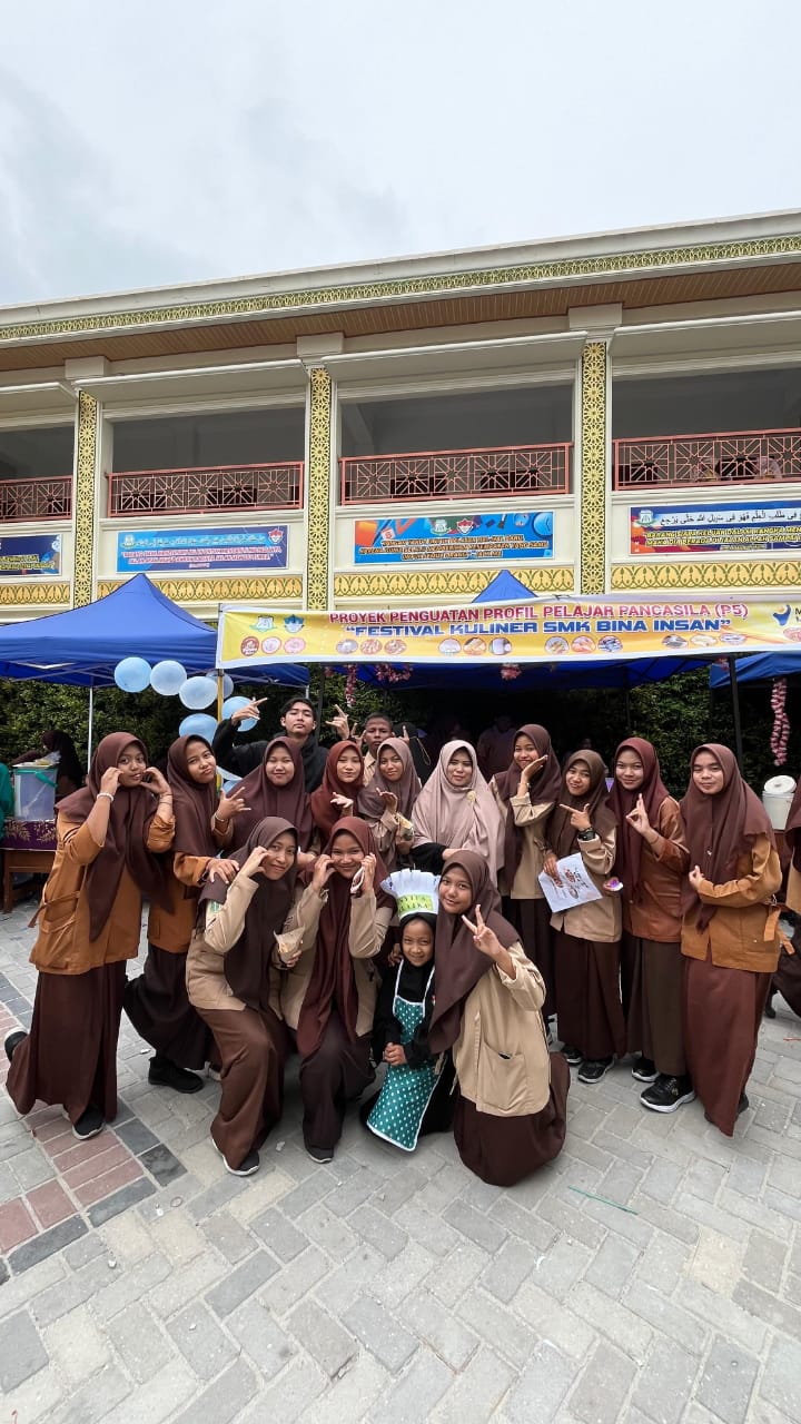 Gelar Festifal Kuliner Market Day, SMK Bina Insan Dan Mahasiswa PLP UMRI Bersinergi Sukseskan Acara