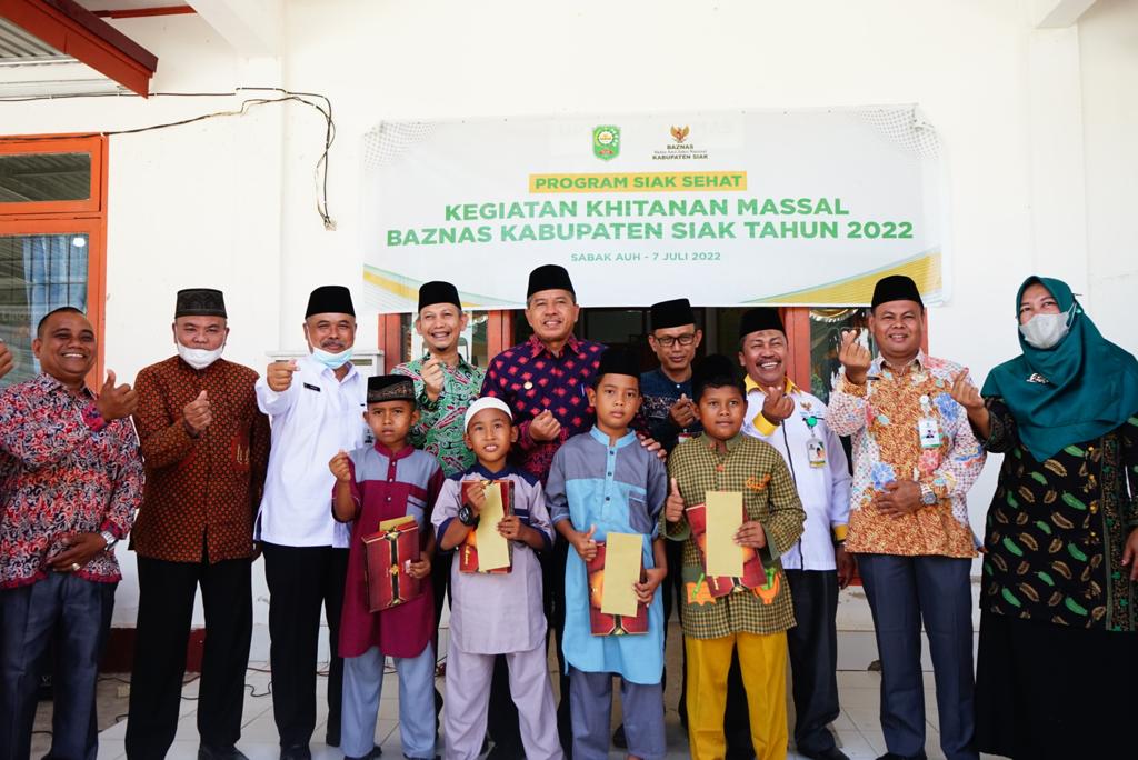 Khitanan Masal Program Siak Sehat BAZNAS Kab.Siak di Kec.Sabak