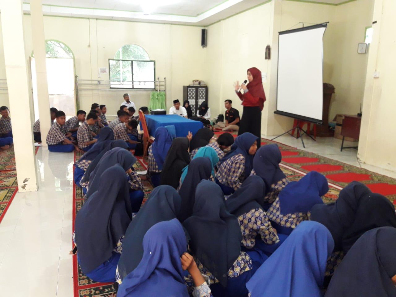 Disdalduk KB Pekanbaru Sosialisasi Pusat Informasi dan Konseling Remaja, SMPN 34 Bentuk PIK-R Hebat