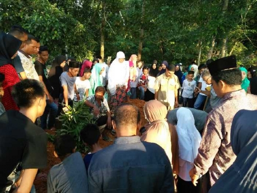 Siswi SMA di Kampar Bunuh Diri Loncat ke Sungai