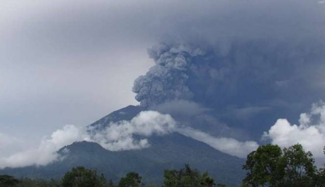 Erupsi Gunung Agung Baru Pendahuluan, Segera Letusan Utama