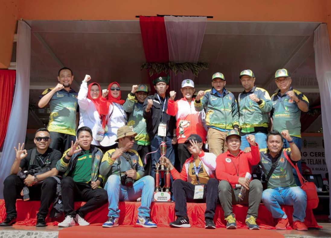 Penutupan Porprov Riau X di Kuansing,Kab.Bengklis Kembali Raih Juara Umum