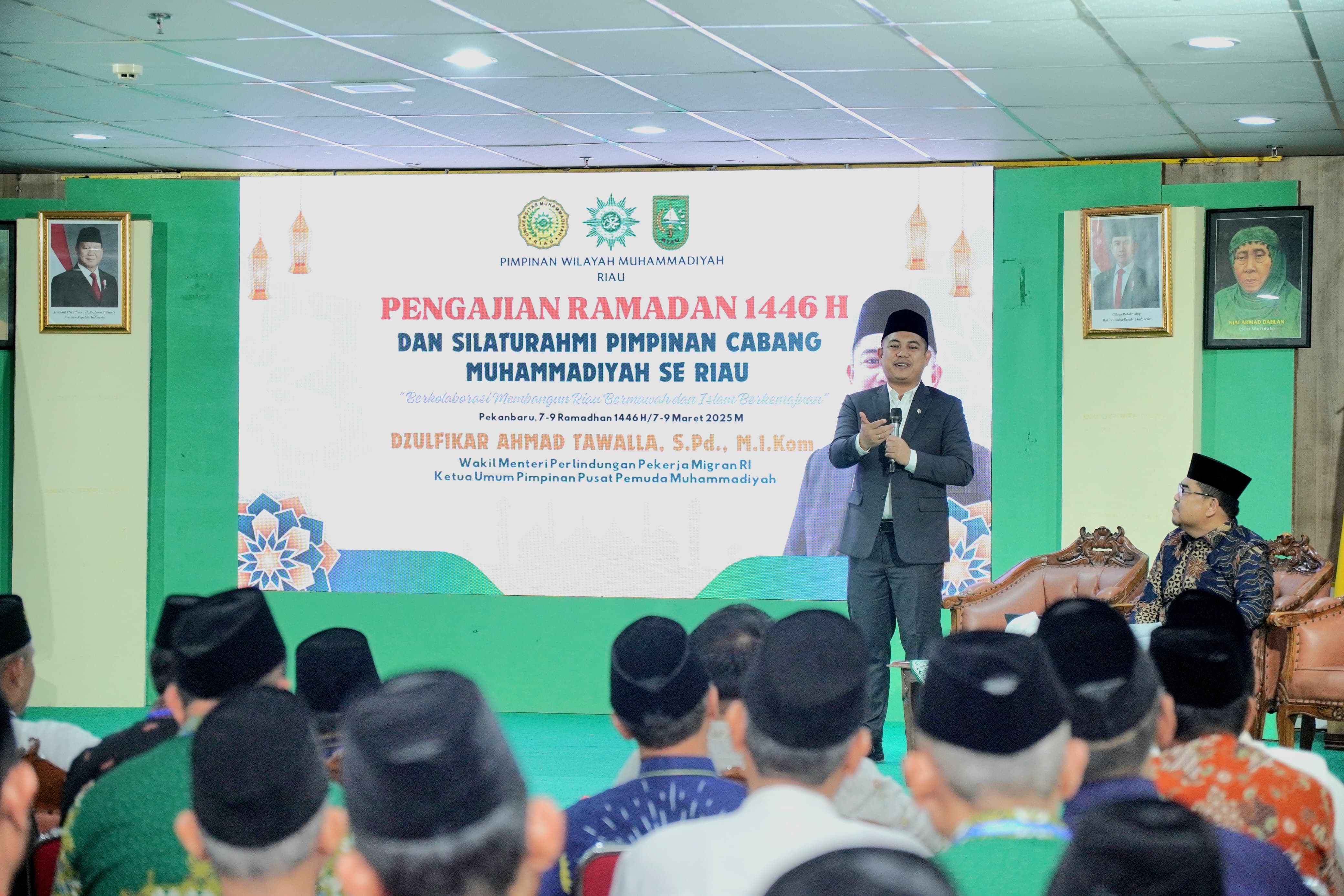 Wakil Menteri Dzulfikar Ahmad Tawalla Beri Pencerahan Pada Pengajian Ramadhan Muhammadiyah Riau