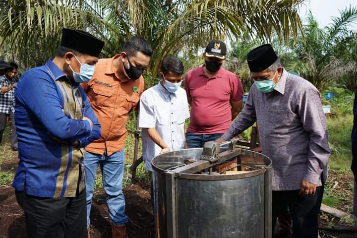 Budidaya Ternak Lebah Madu di Kec.Koto gasib,Bupati Kab.Siak Alfedri akan cari Solusi Pemasaran