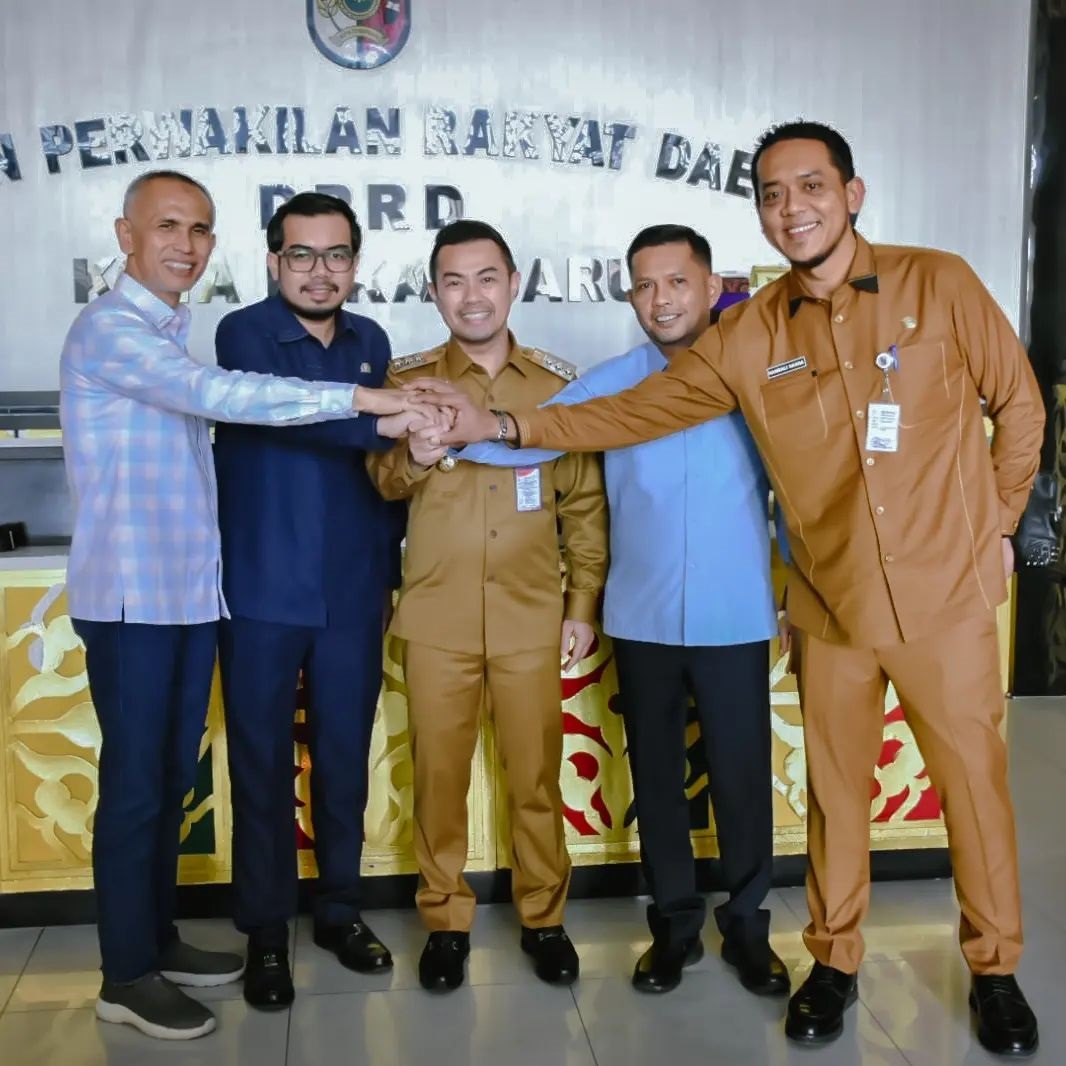 Pj Walikota Risnandar Mahiwa Sambangi DPRD Kota Pekanbaru