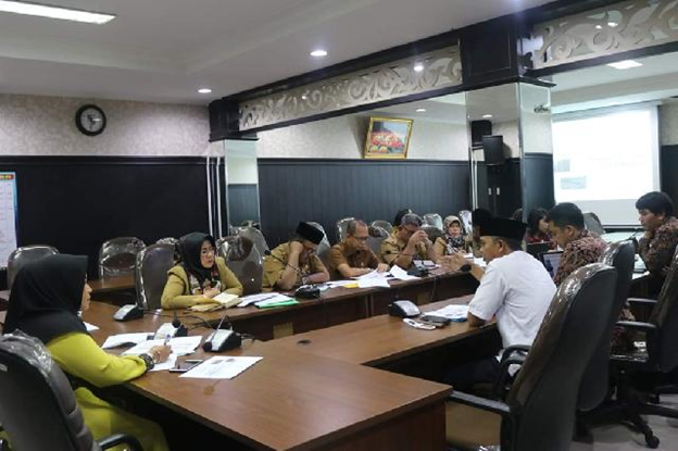 Rapat Pansus DPRD Pekanbaru Bahas Ranperda Penyediaan Sistim Air Minum