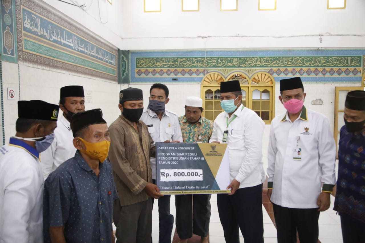 Bupati dan Baznas Kabupaten Siak Salurkan Zakat Tahap.V Tahun 2020 Sebesar 3,4 Milyar